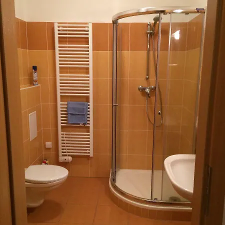 Apartman In * Ostružná